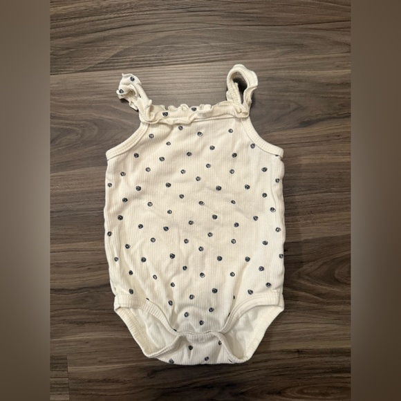 Willow + Whimsy Cream Baby Onesie with Black Dots size 12M - Picture 3 of 4